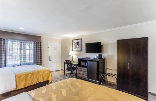 Central Escondido Hotel | Quality Inn Escondido San Diego North County