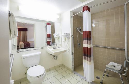 Falconer Hotel | Quality Inn Falconer - Jamestown