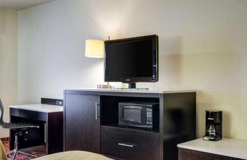 Fort Smith Hotel | Quality Inn Fort Smith I-540