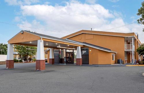 Fredericksburg Hotel | Quality Inn Fredericksburg near Historic Downtown