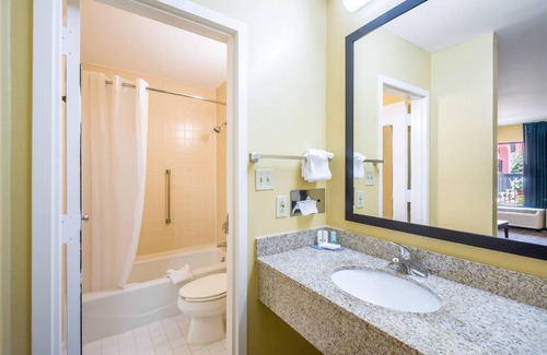 Fredericksburg Hotel | Quality Inn Fredericksburg, Central Park Area
