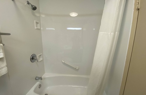 Geneseo Hotel | Quality Inn Geneseo