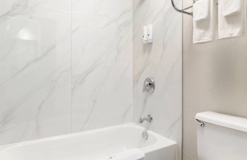 Grand Rapids Hotel | Quality Inn Grand Rapids South-Byron Center