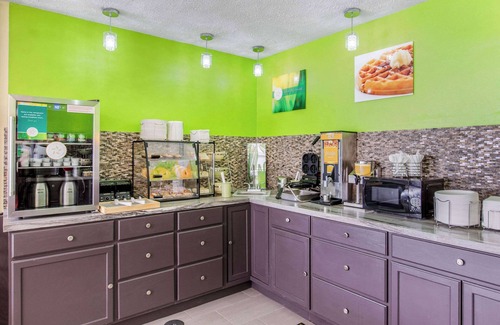 Grand Rapids Hotel | Quality Inn Grand Rapids Near Dowtown