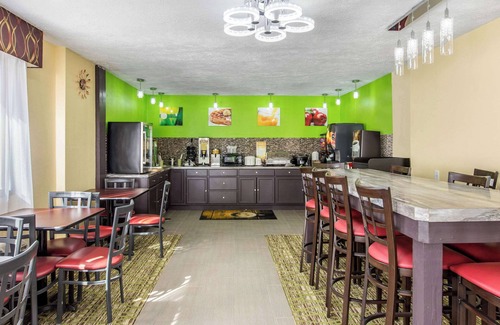 Grand Rapids Hotel | Quality Inn Grand Rapids Near Dowtown