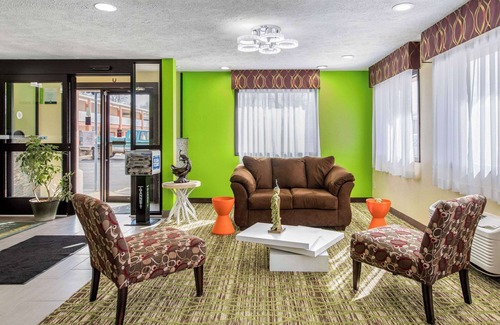Grand Rapids Hotel | Quality Inn Grand Rapids Near Dowtown