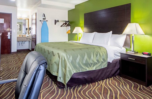 Greenville Hotel | Quality Inn Greenville I-30