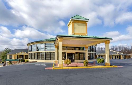 Hillsville Hotel | Quality Inn Hillsville