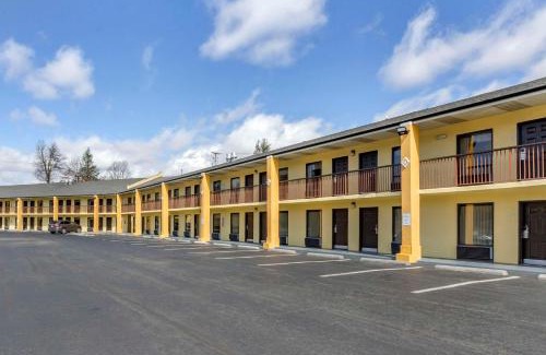 Hillsville Hotel | Quality Inn Hillsville