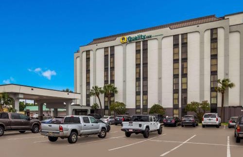 North Shore Hotel | Quality Inn Houston East I-10