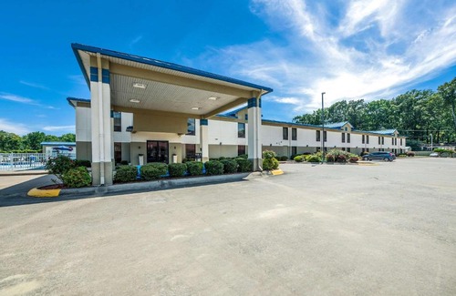 Jacksonville Hotel | Quality Inn Jacksonville near Little Rock Air Force Base