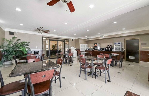 Kingsville Hotel | Quality Inn Kingsville Hwy 77