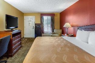 Laurinburg Hotel | Quality Inn Laurinburg