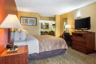 Laurinburg Hotel | Quality Inn Laurinburg