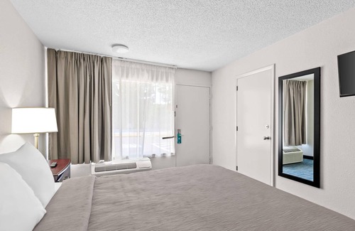 Lexington Hotel | Quality Inn Lexington
