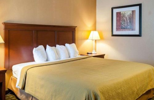 Louisville Hotel | Quality Inn Louisville MS