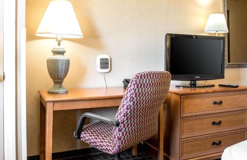 Meadville Hotel | Quality Inn Meadville