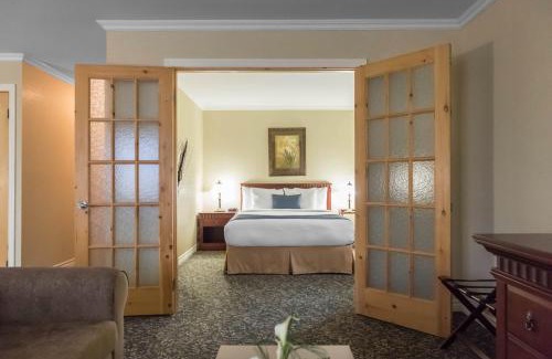 Mont-Laurier Hotel | Quality Inn Mont-Laurier