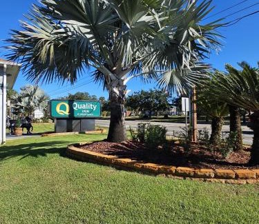 Orange City Hotel | Quality Inn near Blue Spring