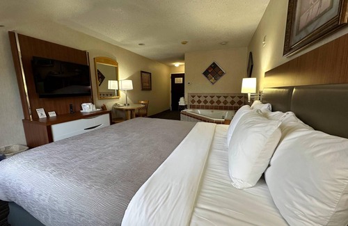 Leisure Village West-Pine Lake Park Hotel | Quality Inn near Toms River Corporate Park