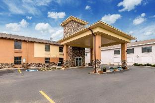 Newton Hotel | Quality Inn Newton at I-80