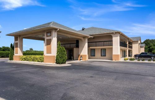 Gold Rock Hotel | Quality Inn North