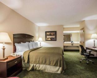 Paris Hotel | Quality Inn of Paris, TN