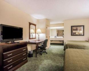 Paris Hotel | Quality Inn of Paris, TN