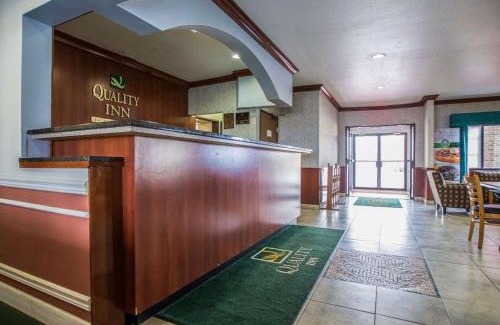 Peru Hotel | Quality Inn Peru near Starved Rock State Park