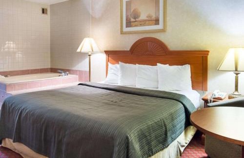 Southern Estates Hotel | Quality Inn Petersburg Near Fort Gregg-Adams
