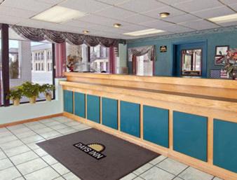 Raeford Hotel | Quality Inn Raeford