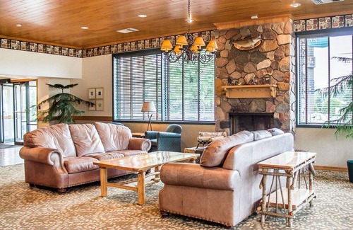 Rhinelander Hotel | Quality Inn Rhinelander