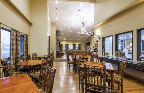 Selah Hotel | Quality Inn Selah North Park