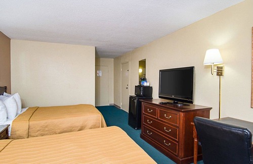 New Market Hotel | Quality Inn Shenandoah Valley