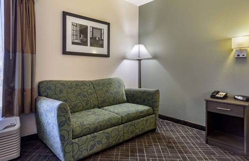 Arcadia Hotel | Quality Inn Spartanburg Northwest