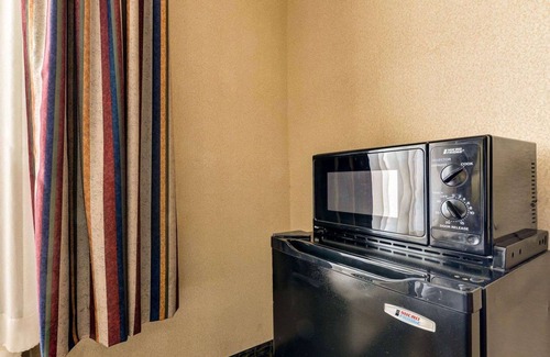 Potomac Hotel | Quality Inn Spring Mills - Martinsburg North