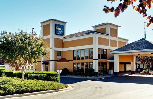 Stallings Hotel | Quality Inn & Suites Matthews