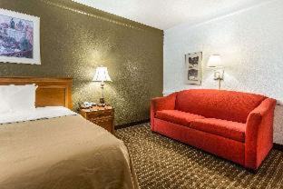 Toddville Road Hotel | Quality Inn & Suites Airport
