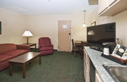 Mobile Hotel | Quality Inn & Suites at Airport Blvd I-65
