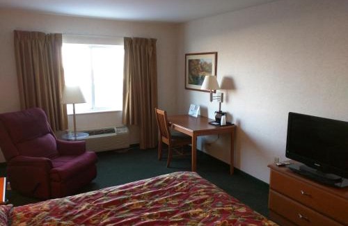 Belmont Hotel | Quality Inn & Suites Belmont Route 151