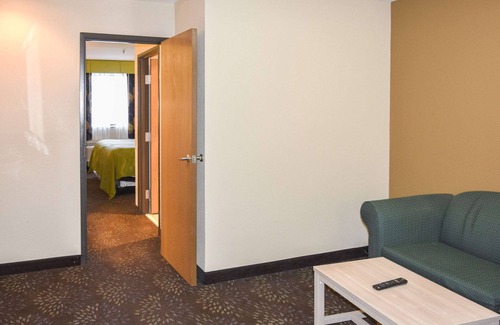Brooks Hotel | Quality Inn & Suites Brooks Louisville South