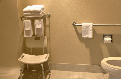 Brooks Hotel | Quality Inn & Suites Brooks Louisville South