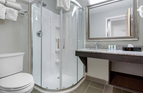 Brownsburg Hotel | Quality Inn & Suites Brownsburg - Indianapolis West