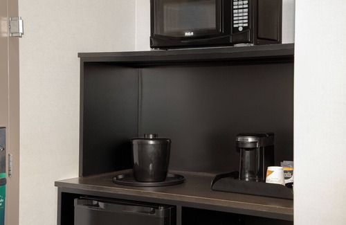 Kingston Hotel | Quality Inn & Suites