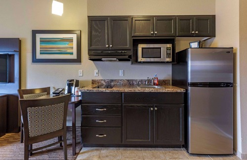 Moose Jaw Hotel | Quality Inn & Suites