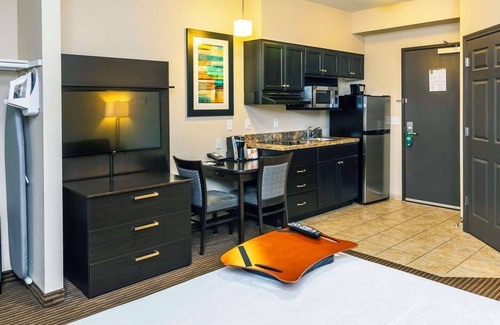 Moose Jaw Hotel | Quality Inn & Suites