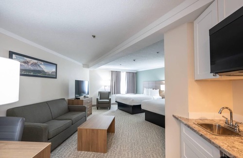 Whitehorse Hotel | Quality Inn & Suites
