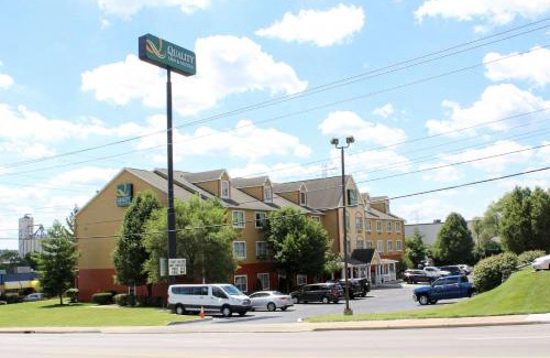 Sharonville Hotel | Quality Inn & Suites Cincinnati Sharonville