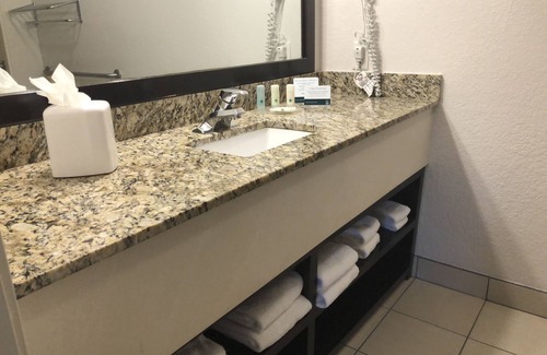 Dupont Hotel | Quality Inn & Suites Denver International Airport