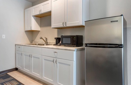 Evansville Hotel | Quality Inn & Suites Evansville Downtown